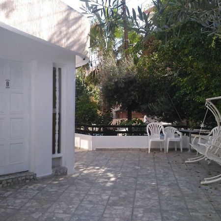 Mystery Shack Hostel Limassol Exterior photo