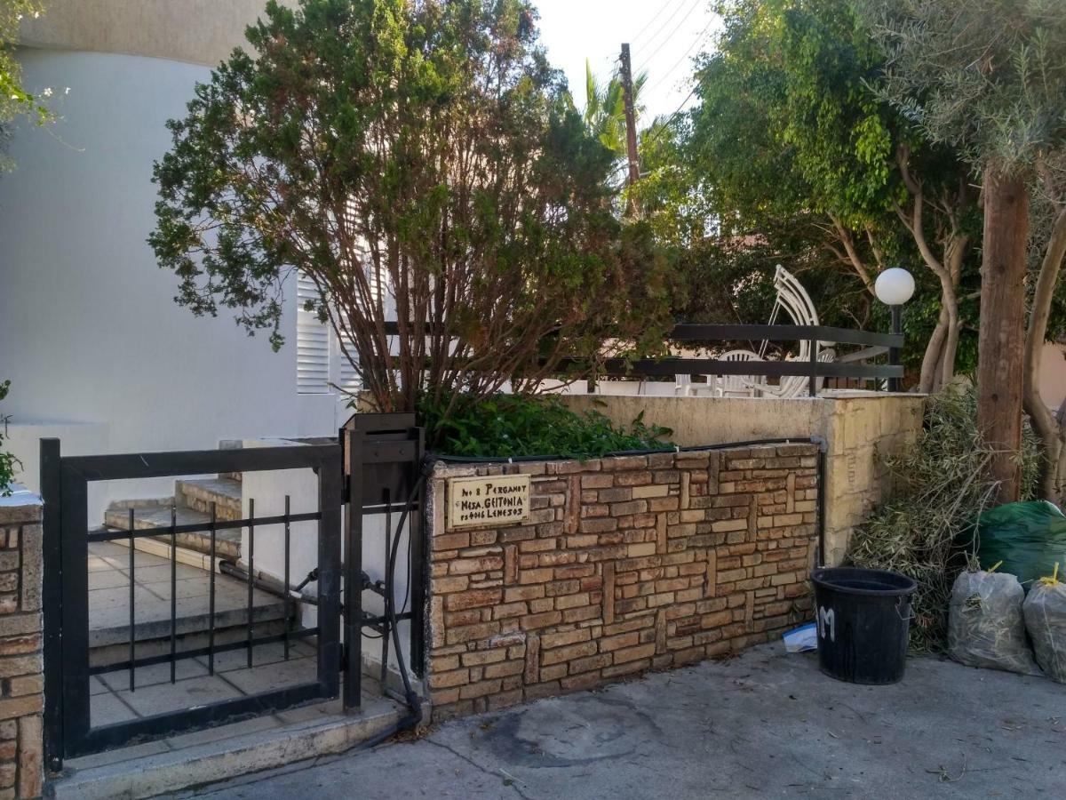 Mystery Shack Hostel Limassol Exterior photo